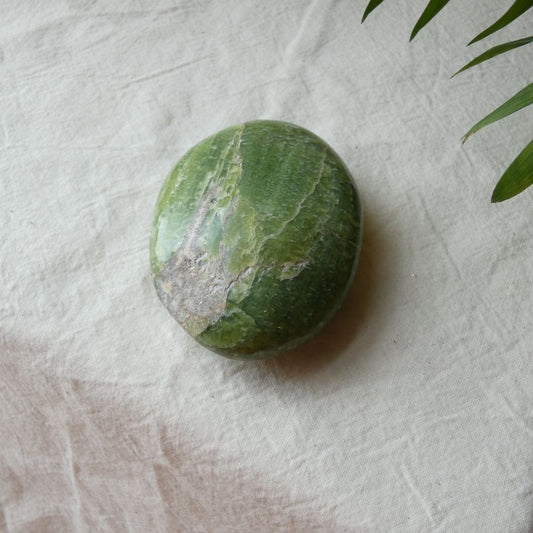 Tremolite Palm Stone
